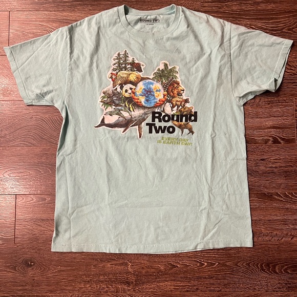 Round Two Everyday Earth Day Front and Graphic - Picture 2 of 4